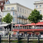 Johouse Apartment 14